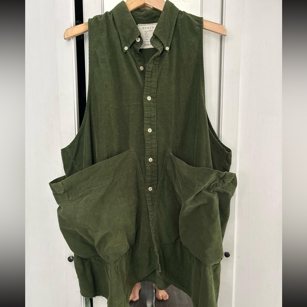 State the Label Smock